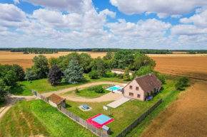 Crazy Villa Chalonie 28 - Heated pool - Soccer - Basket - 2h Paris - 30p